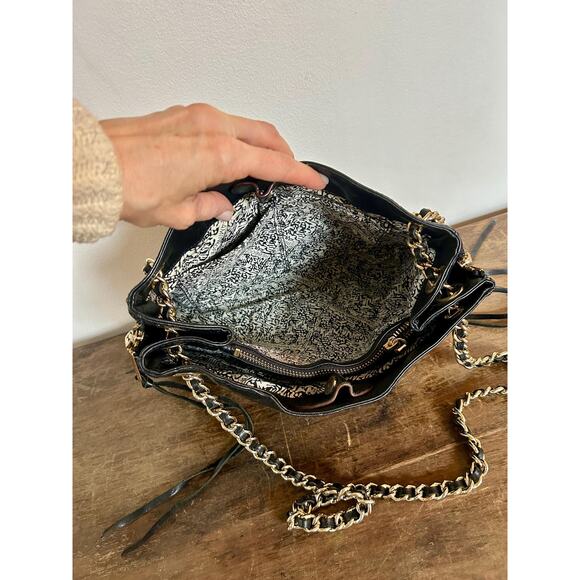 Y2K Rebecca Minkoff Black Leather Shoulder Bag with Gold Chain and Zipper Detail - Picture 10 of 13